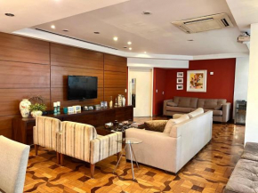 Primeiras Reservas! Hospede-se neste amplo apartamento em Ipanema